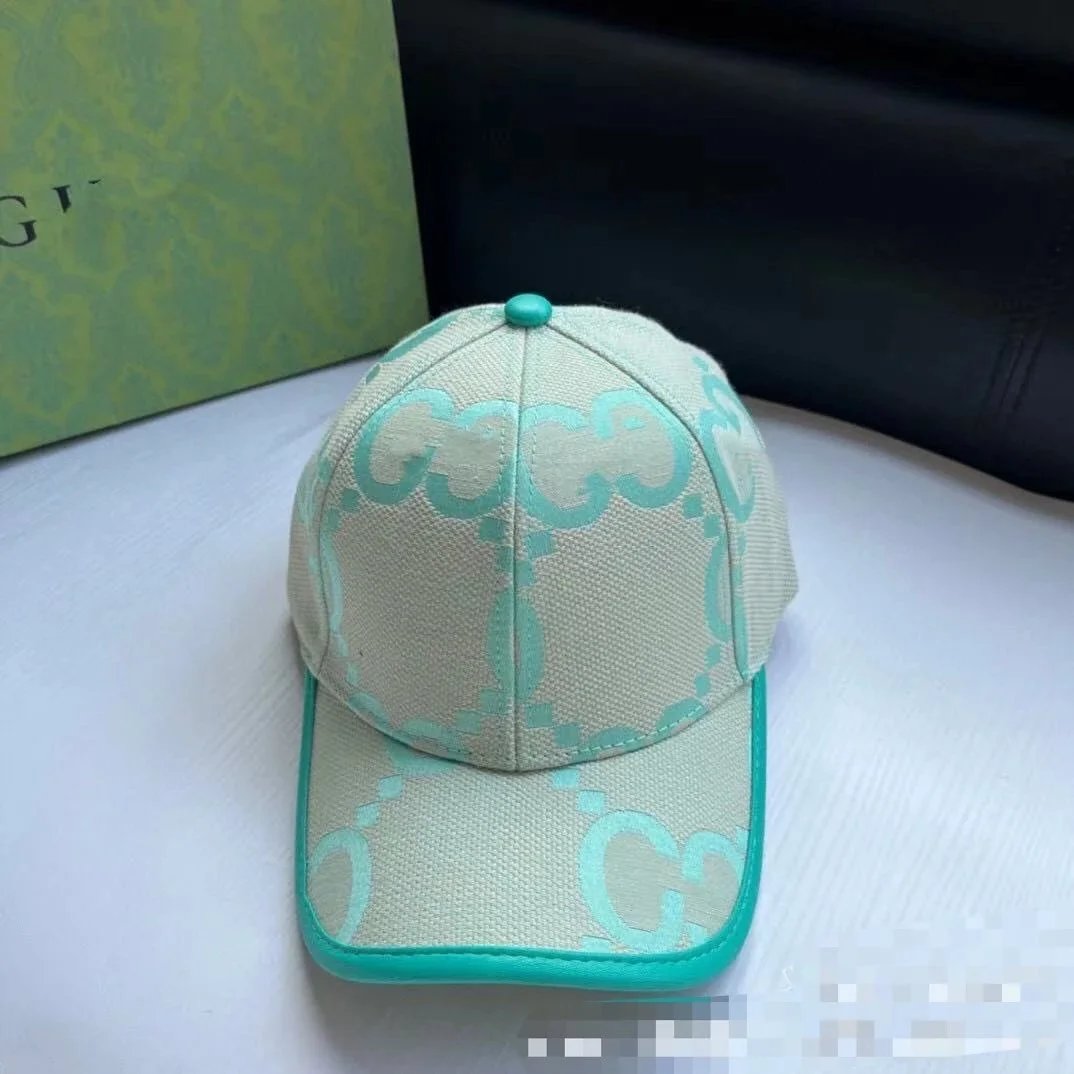 浅绿色