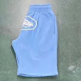 天蓝色