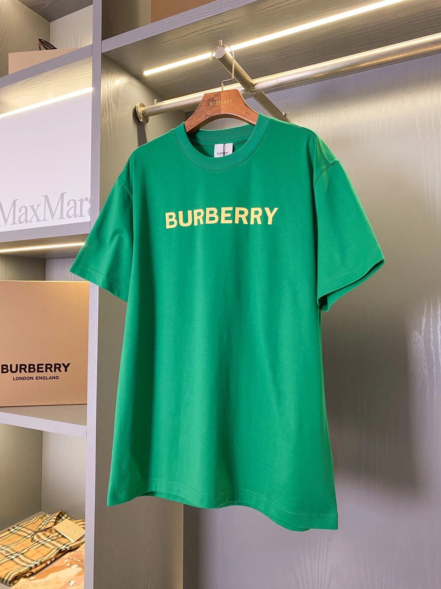 B*URB*ERRY