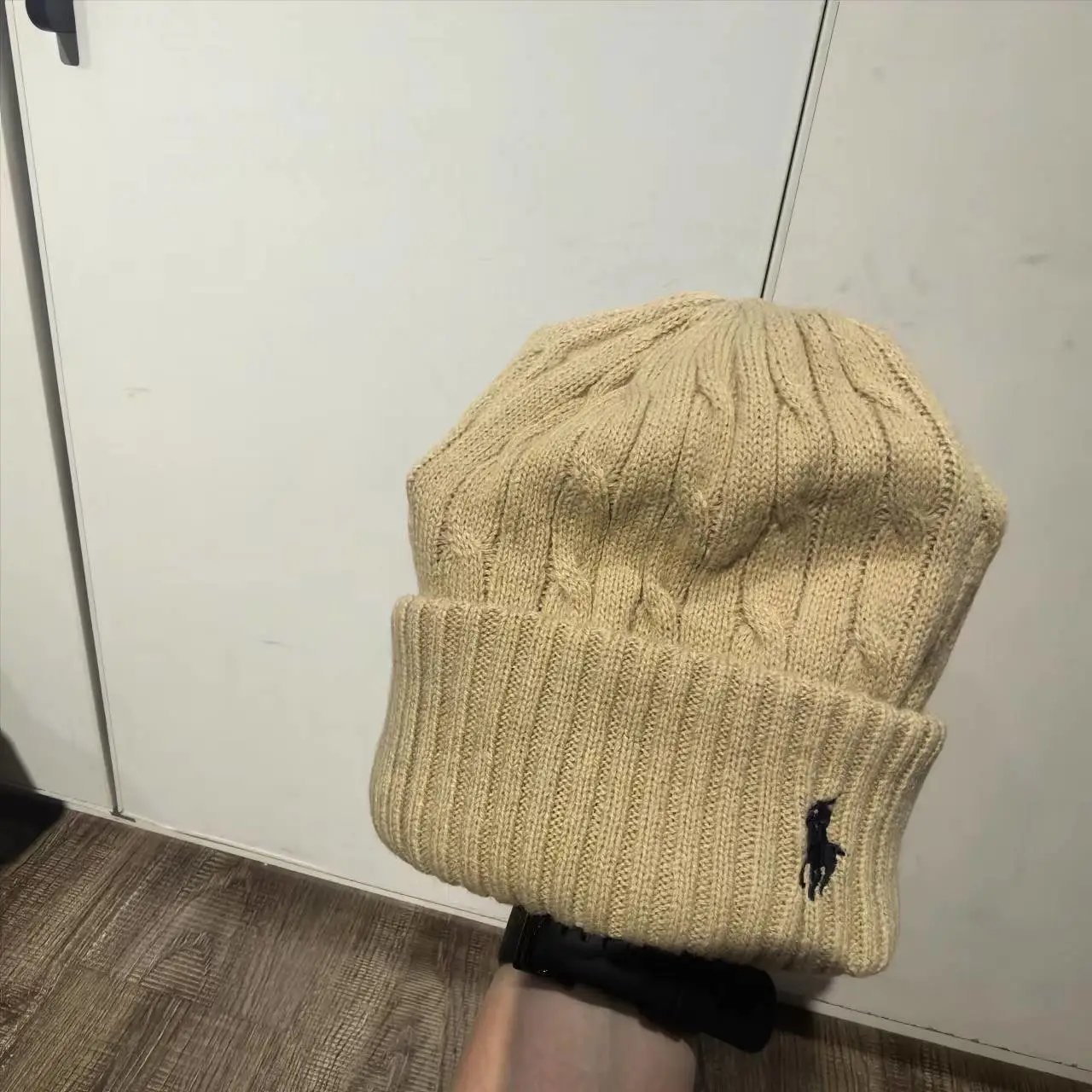 浅卡其藏青标