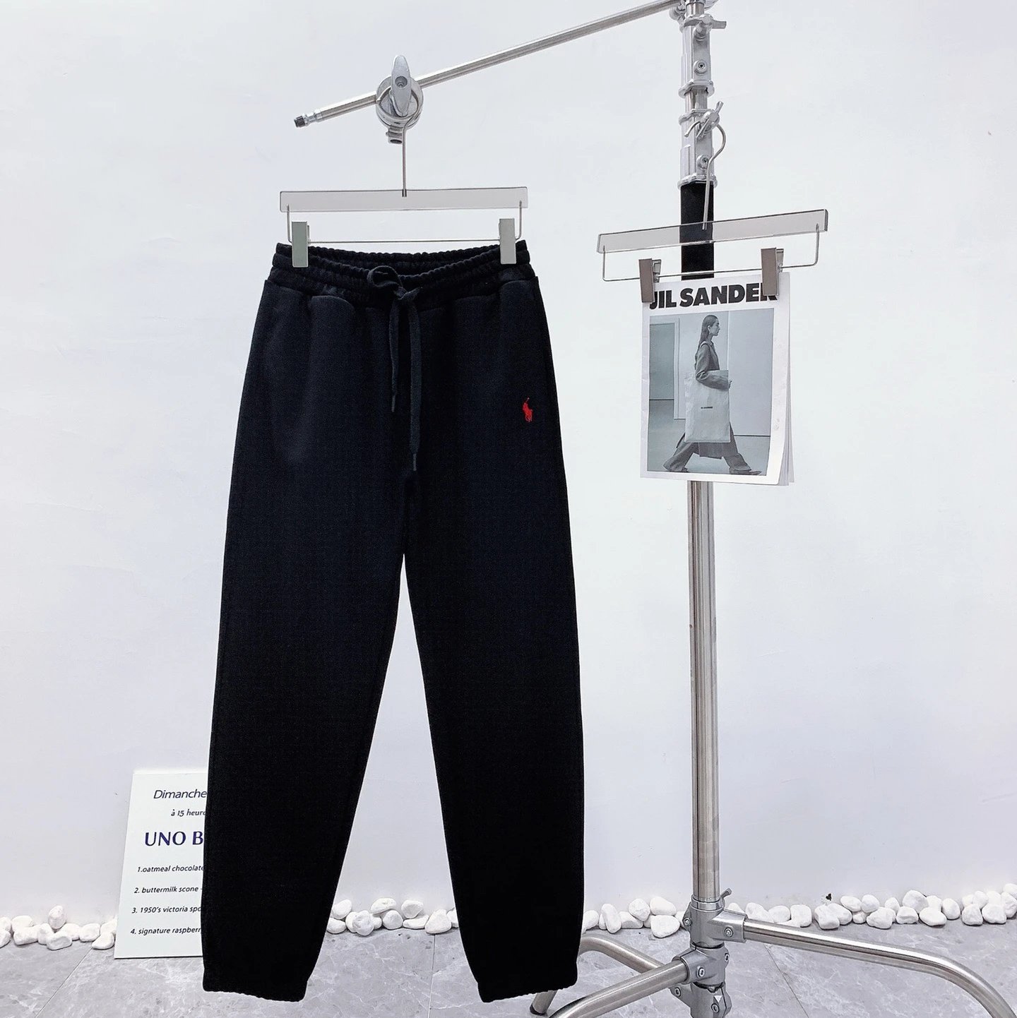 L2307  黑色卫裤