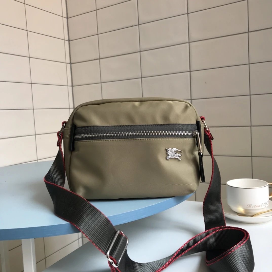 22 x 11 x 16.5cm