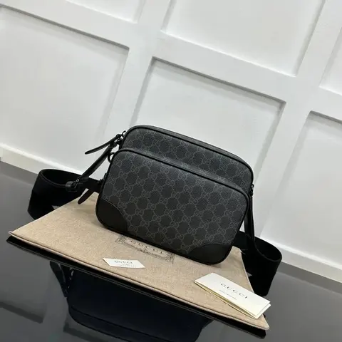 Gucci GG Supreme Crossbody Bag