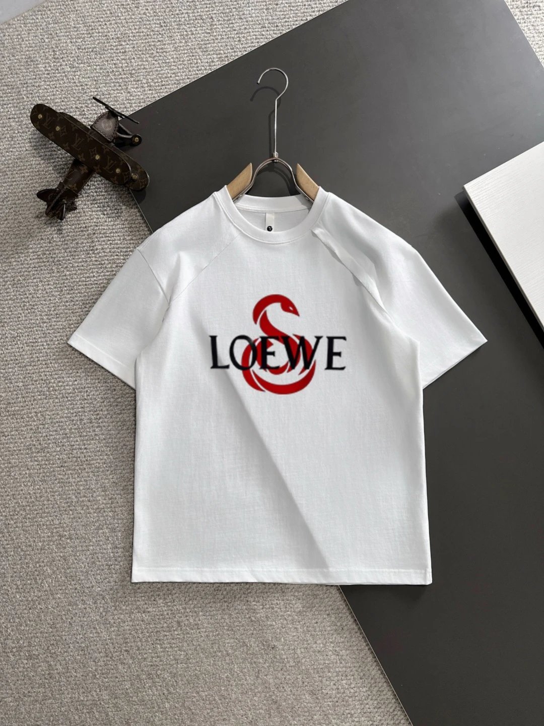 Loe*we br*and
