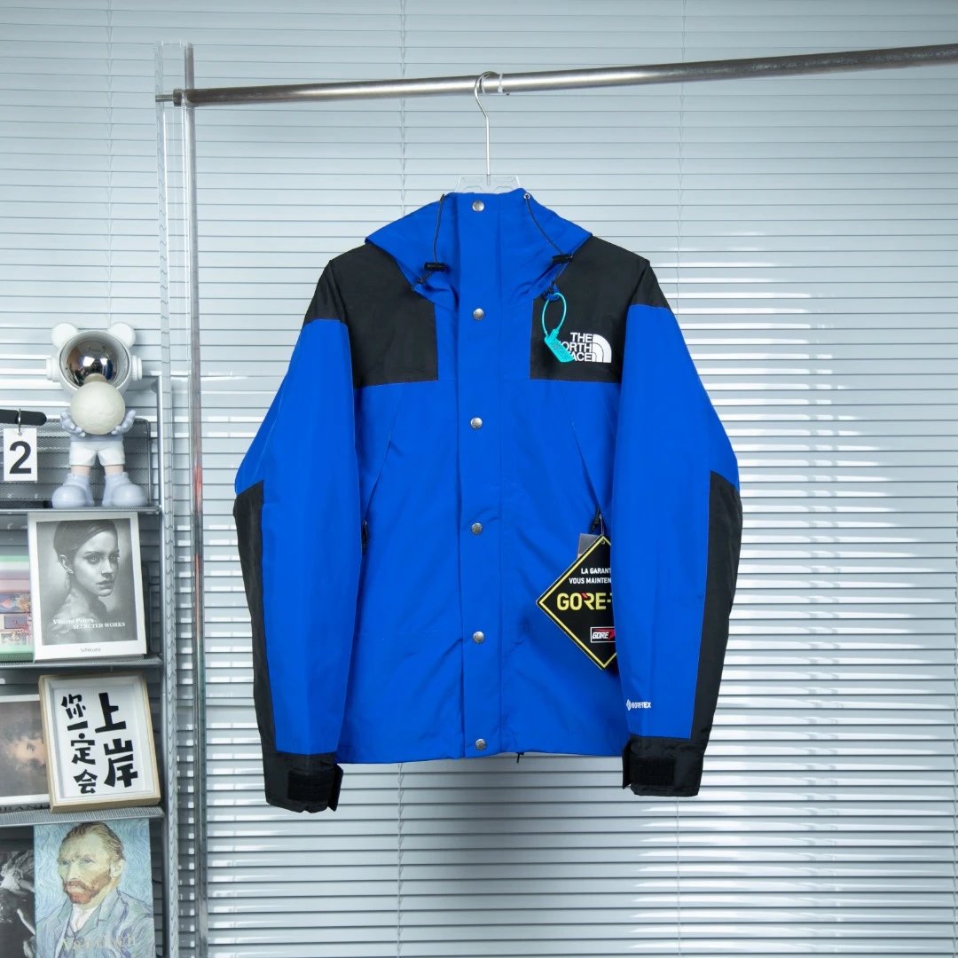 天蓝色 Sky Blue