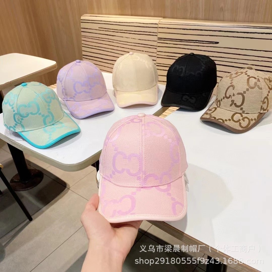 粉红色