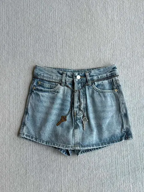 Dawang Summer New Denim Shorts with Chain Decoration, Faux Two-Piece Design