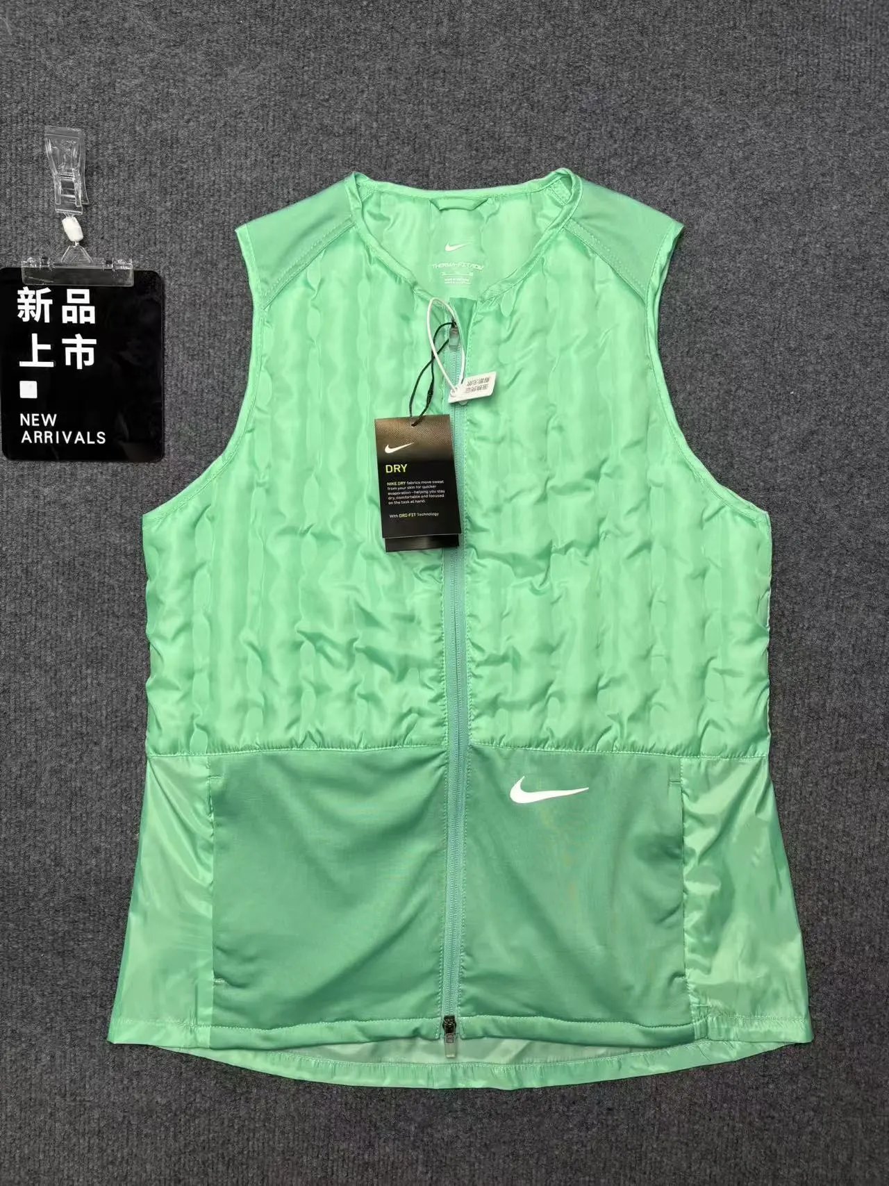 绿色马甲