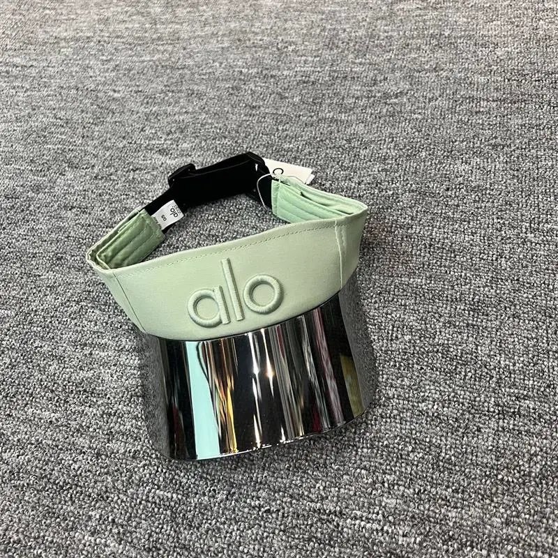 浅绿色