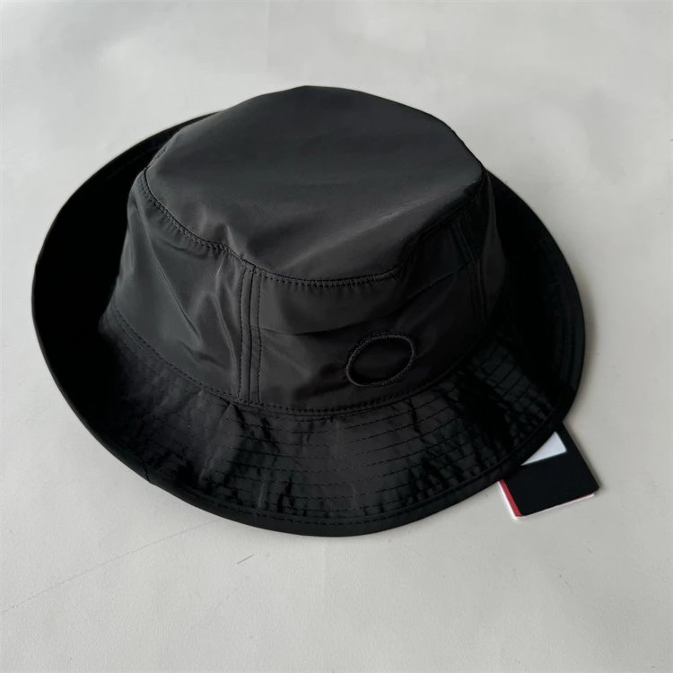 黑色 Black