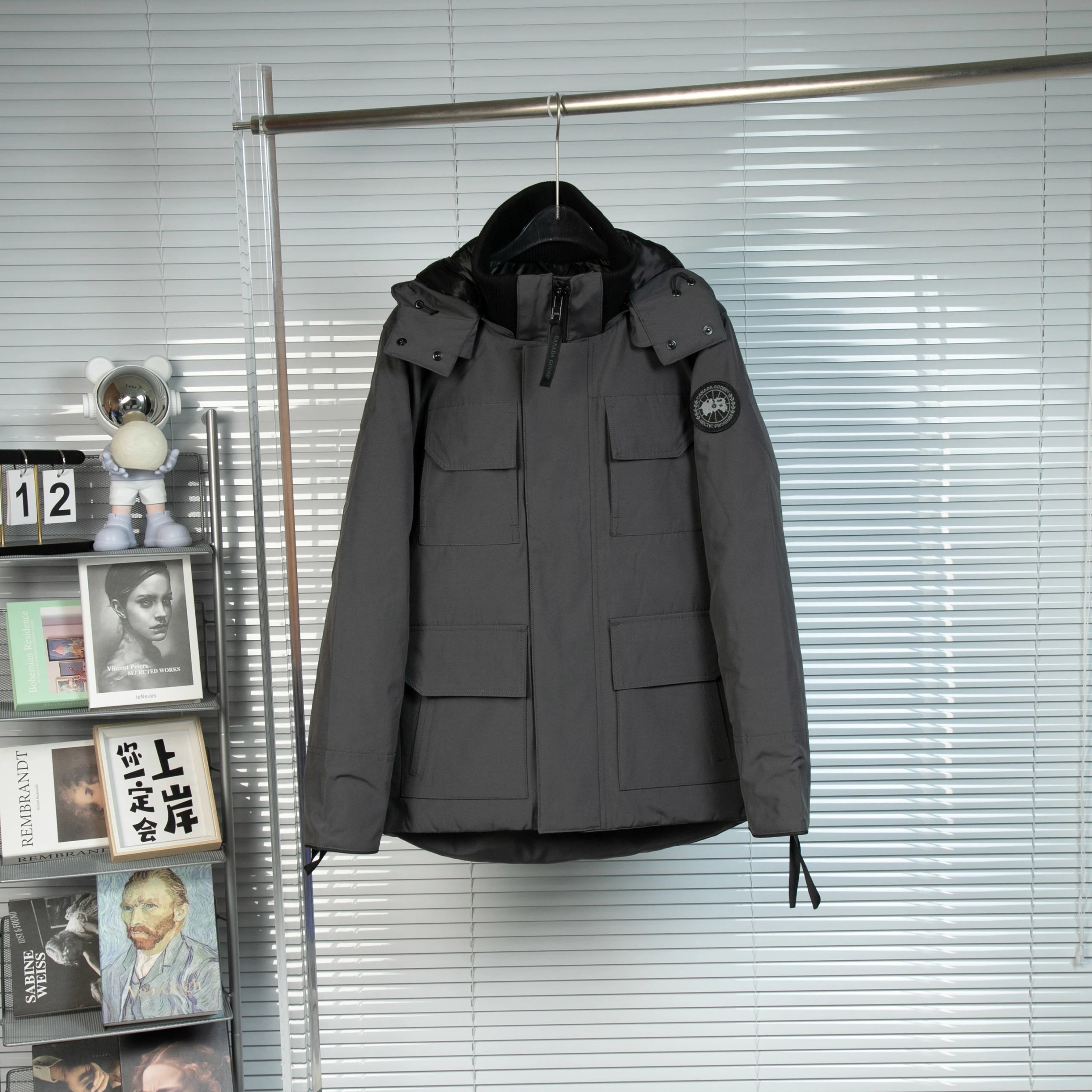 石墨灰 Graphite gray