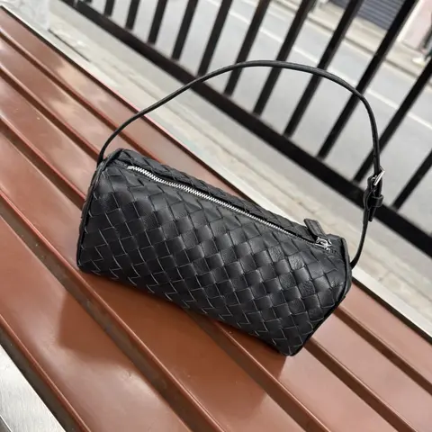 Bottega Veneta Intrecciato Leather Clutch Bag