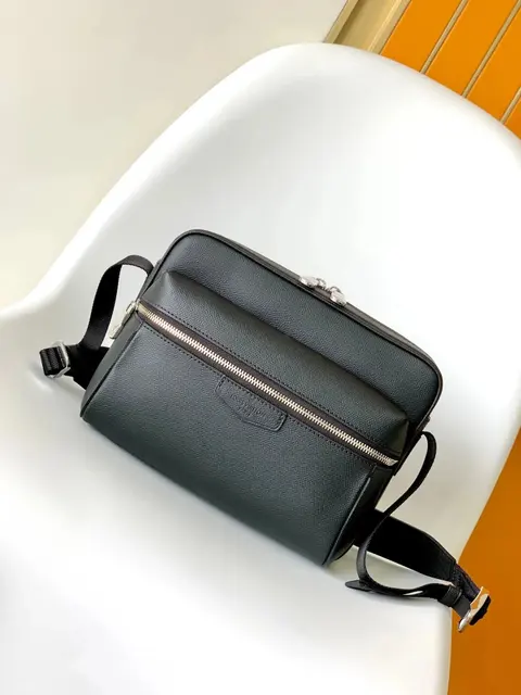 COACH Black Leather Crossbody Bag
