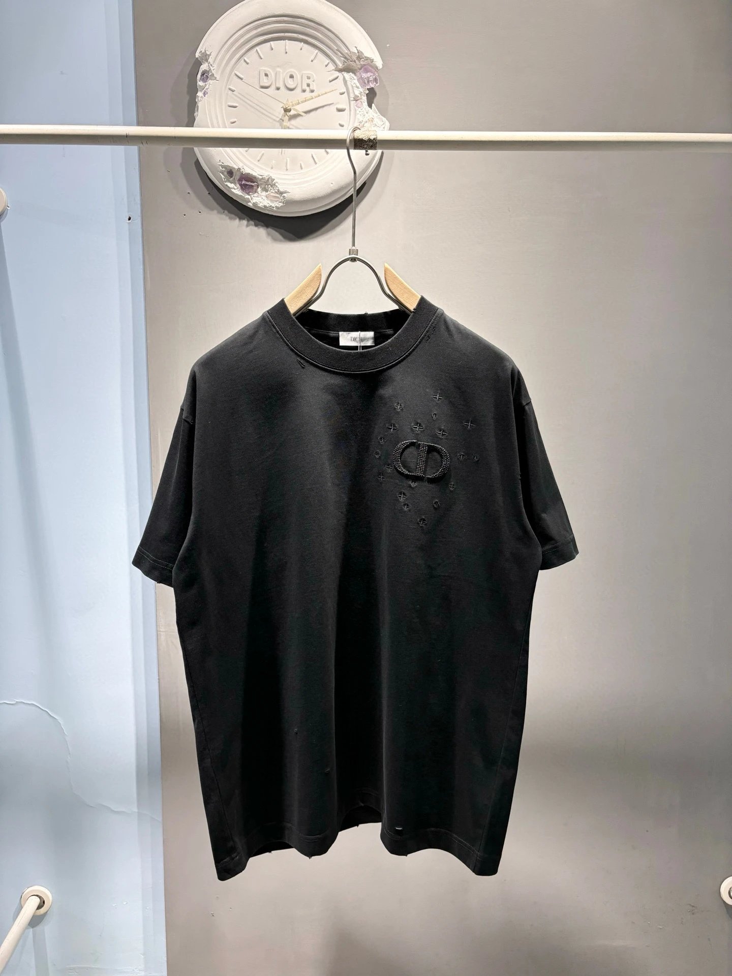 黑色 Black