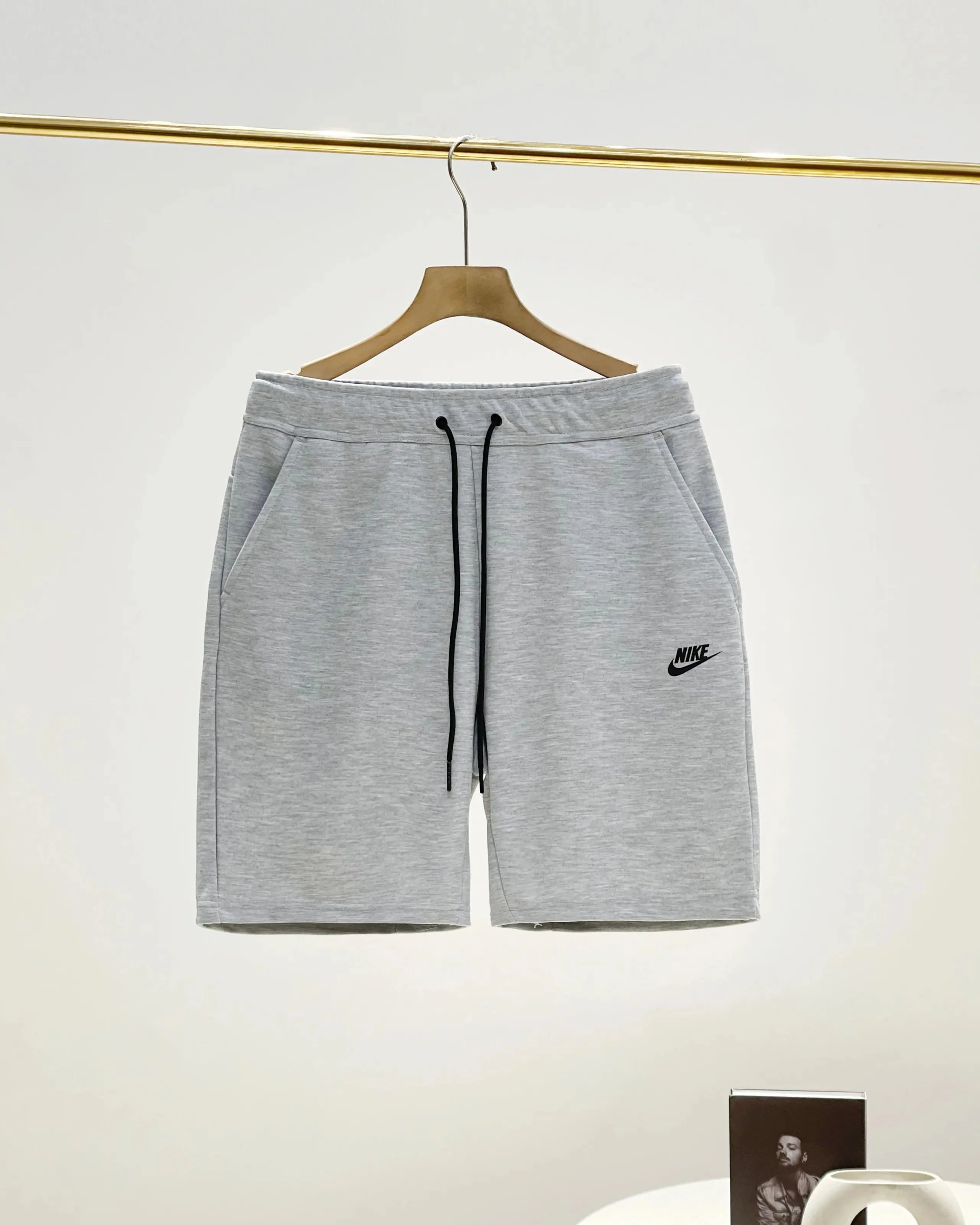 灰色grey