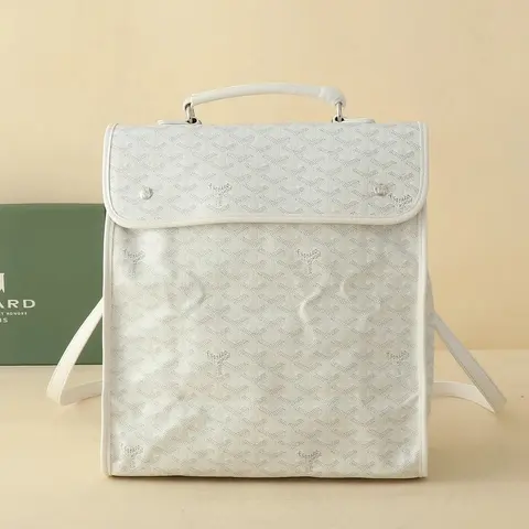 Cotyard White Quilted Backpack