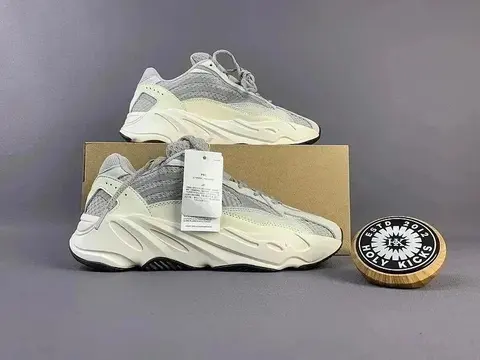 Yeezy Boost 700 'Magnet' Sneakers