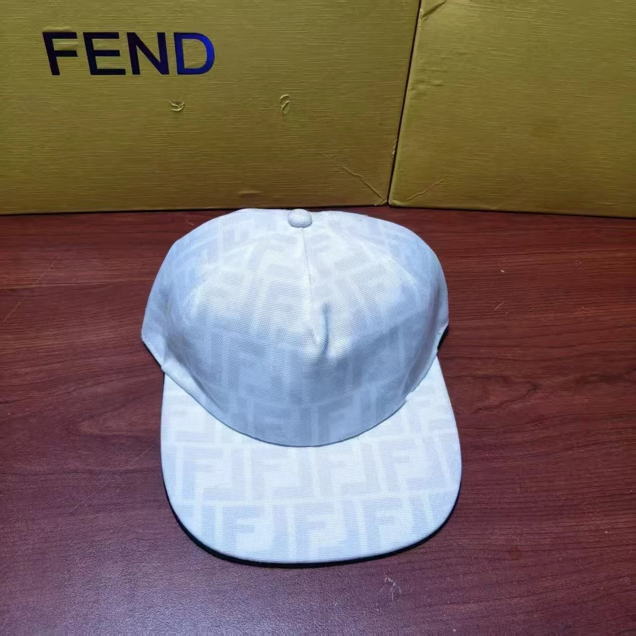 白色