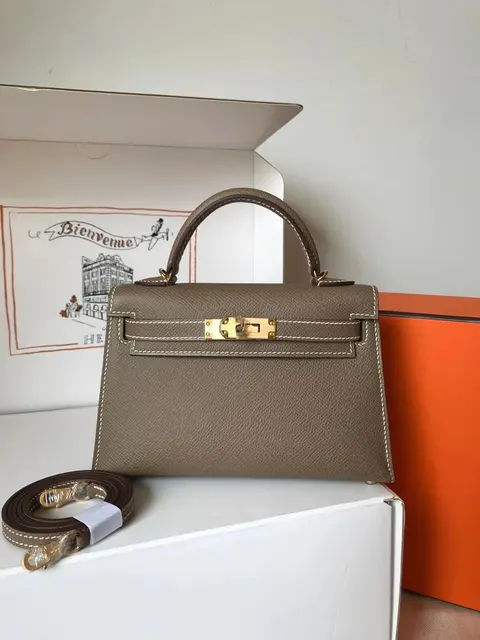 Hermès Kelly Mini Bag in Taupe with Gold Hardware