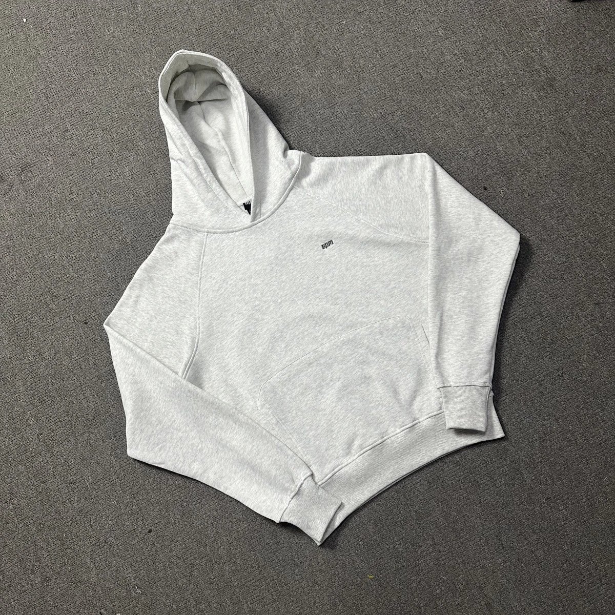 2001 白灰
