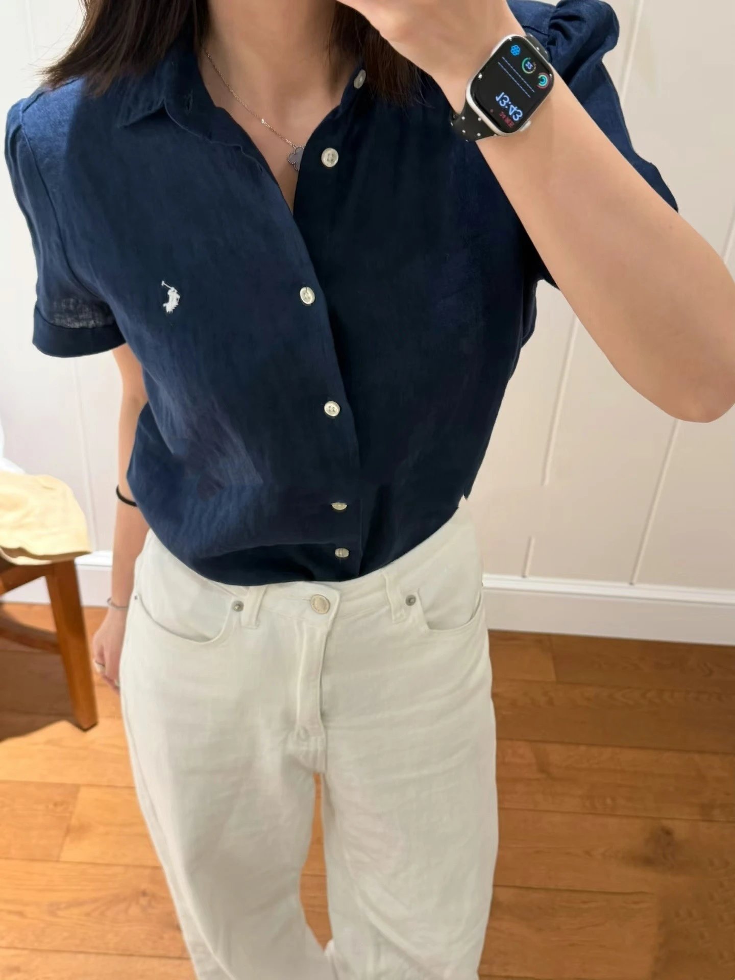 藏青色