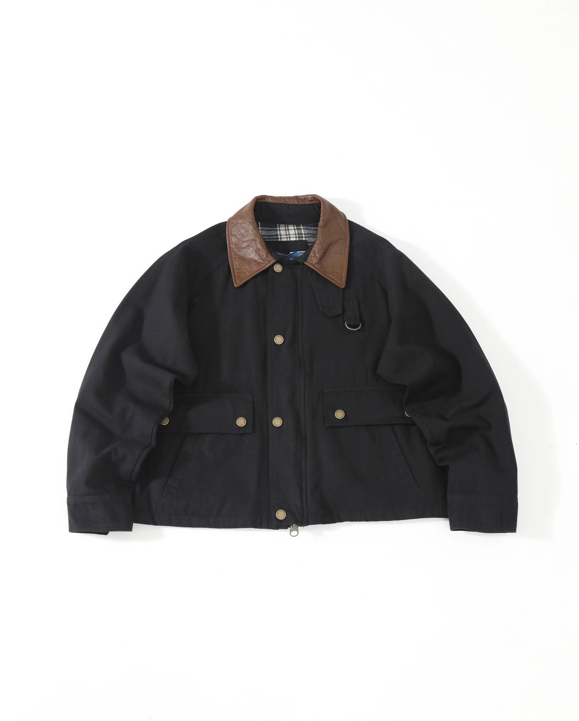 黑色 Black