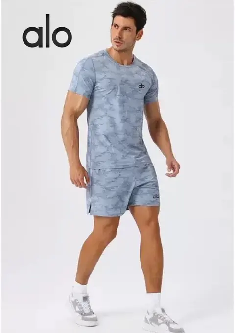 alo Yoga Men's Blue Tie-Dye Short Sleeve Set