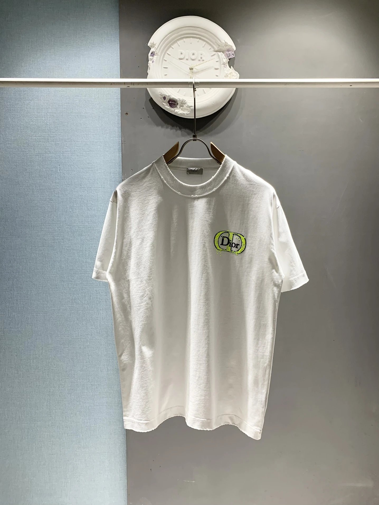 白色 White
