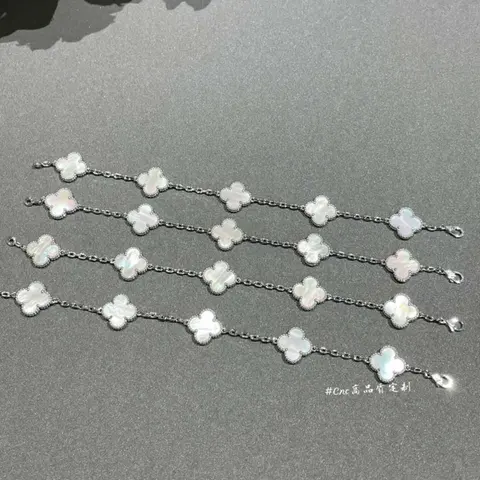 Four-Leaf Clover Chain Bracelet Set