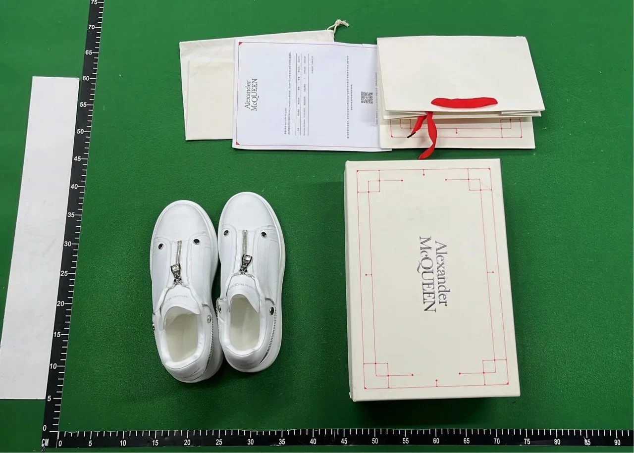 白色拉链