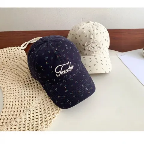 Tender Floral Print Baseball Cap