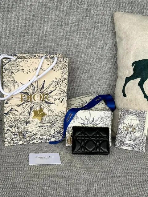 Christian Dior Black Quilted Wallet with Star Pattern Packaging