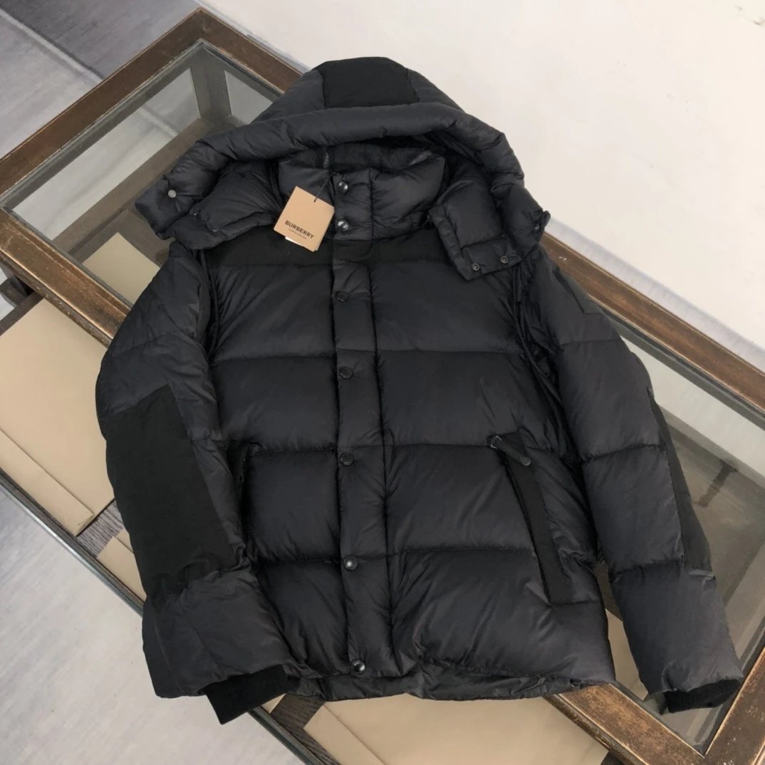 黑色  Black