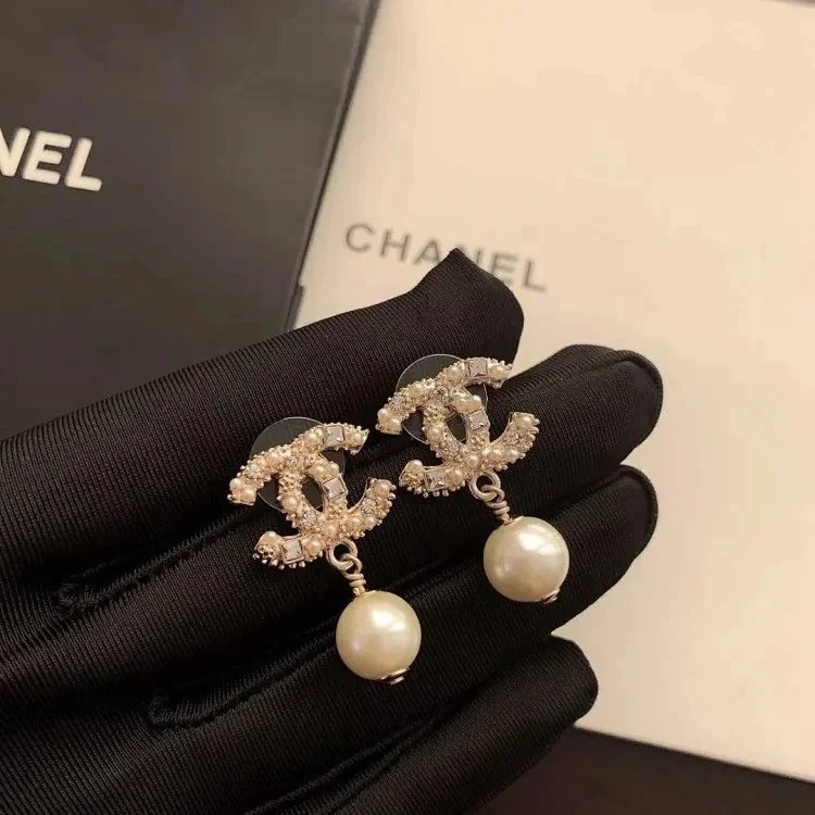 32CHANEL