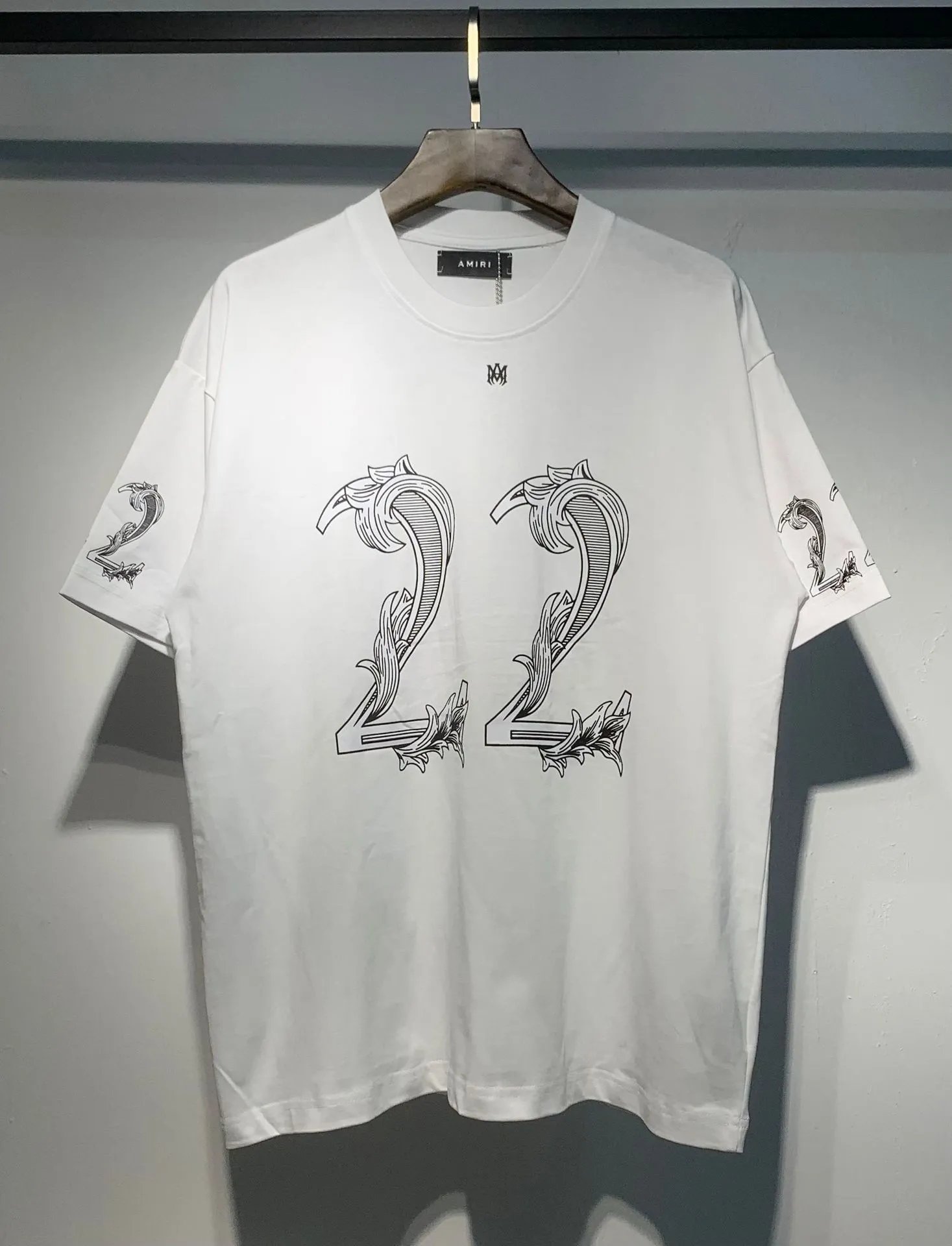 702 白色