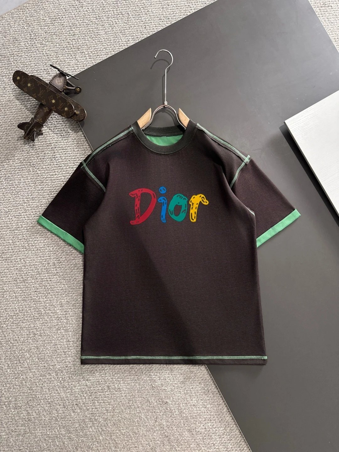 Dio*r