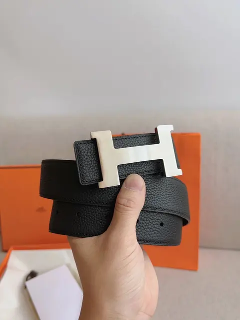 Hermès H Belt in Black Leather with Silver Buckle