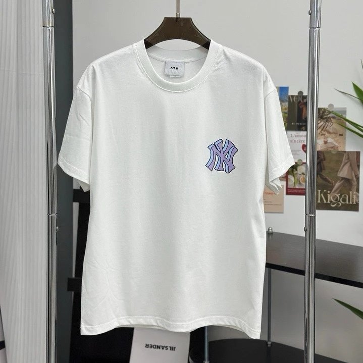 C8白色