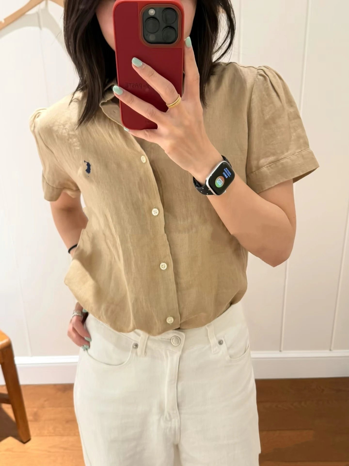 卡其色