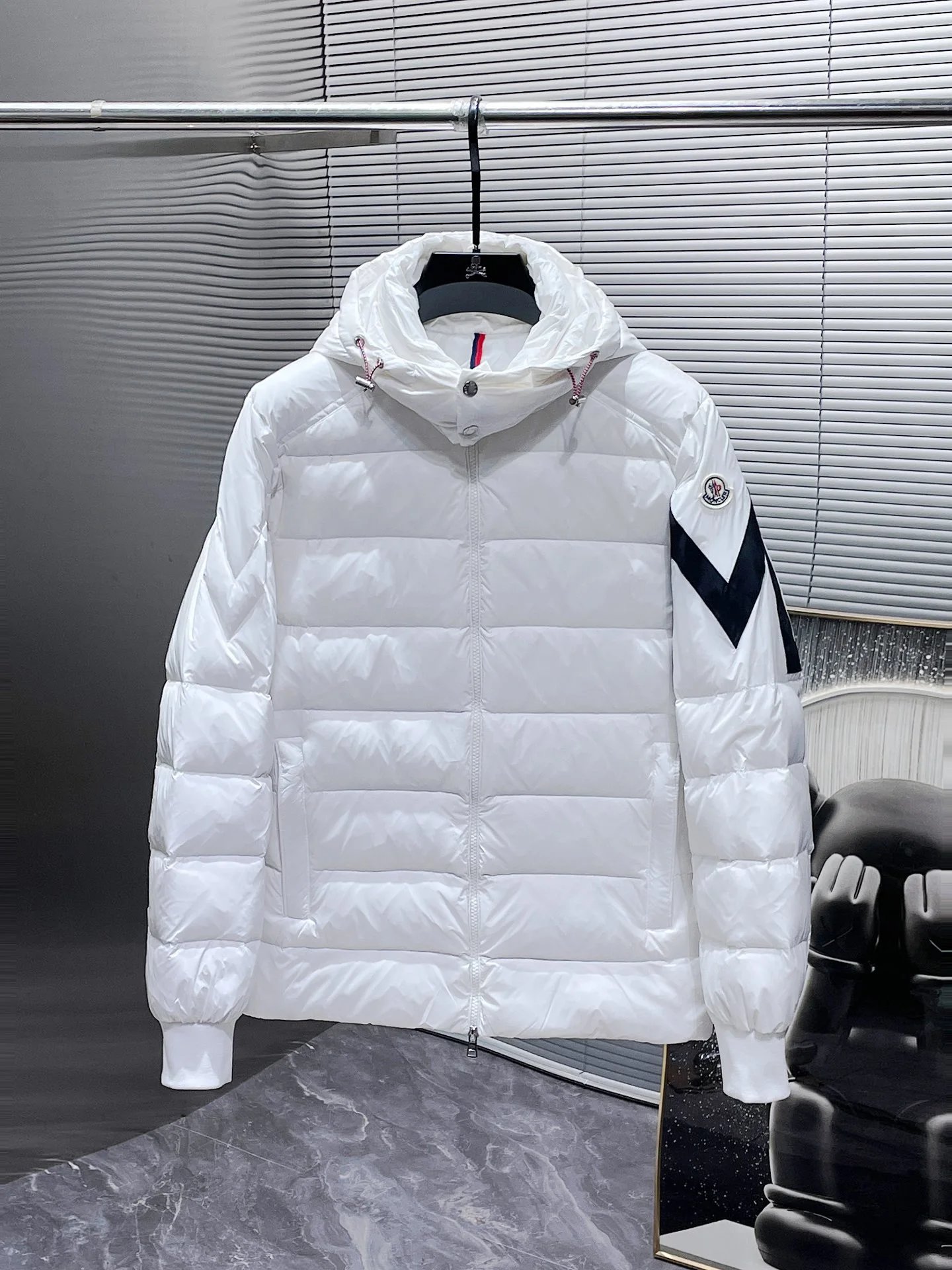 白色white