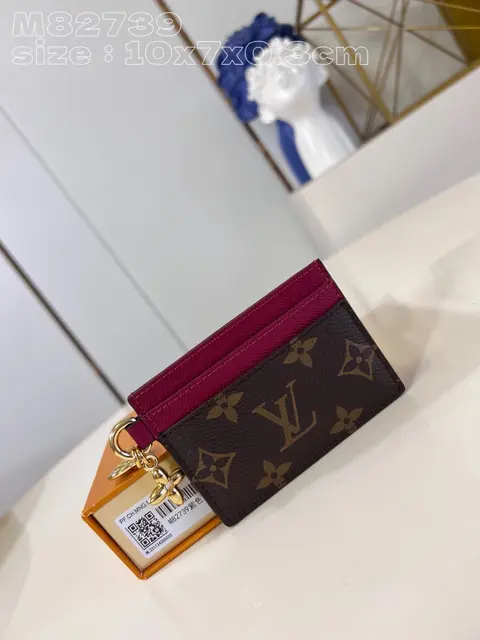 Louis Vuitton Monogram Card Holder M82739