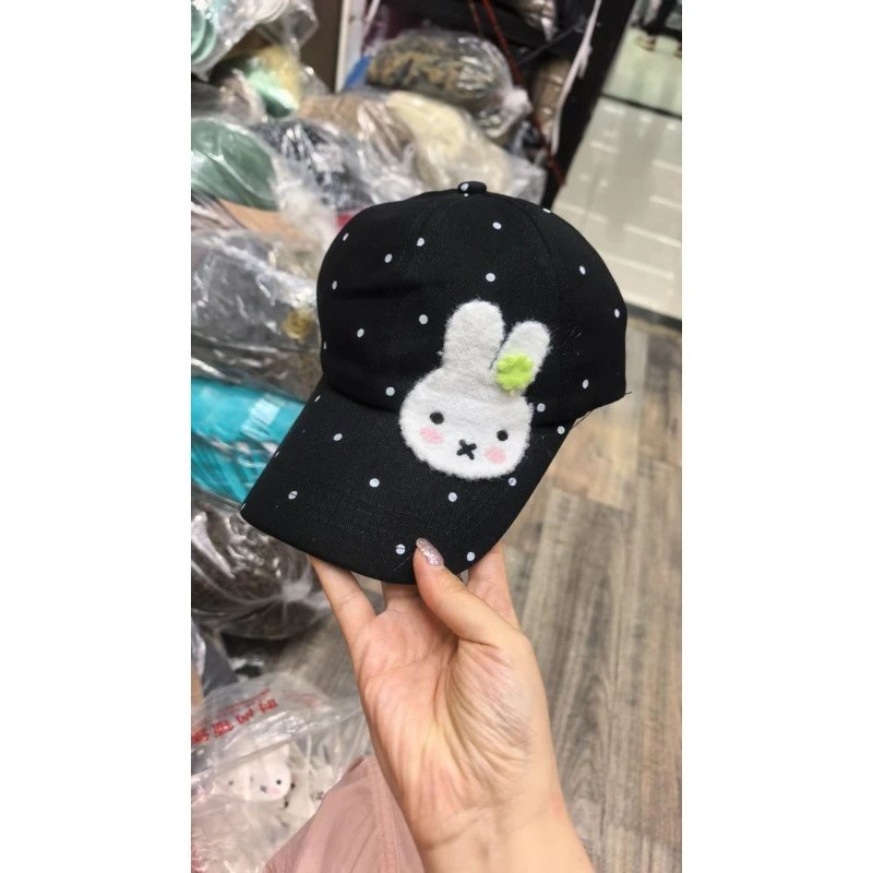 黑色-小兔