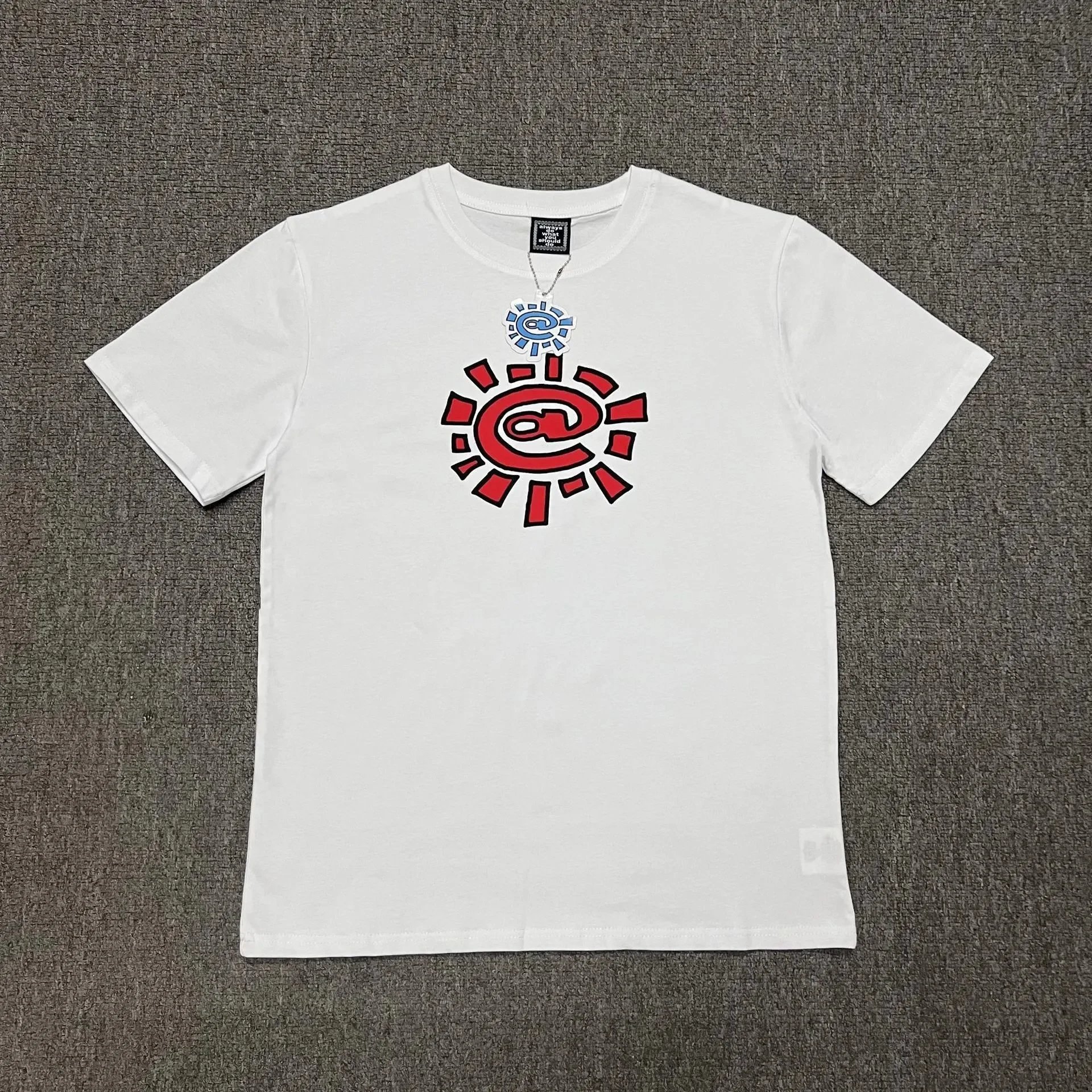 AD04白红