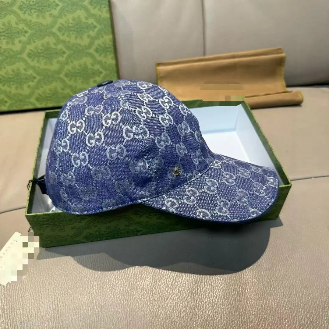 蓝色