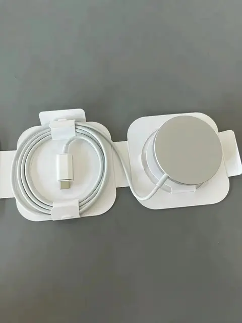 Apple USB-C to Magnetic Charging Cable