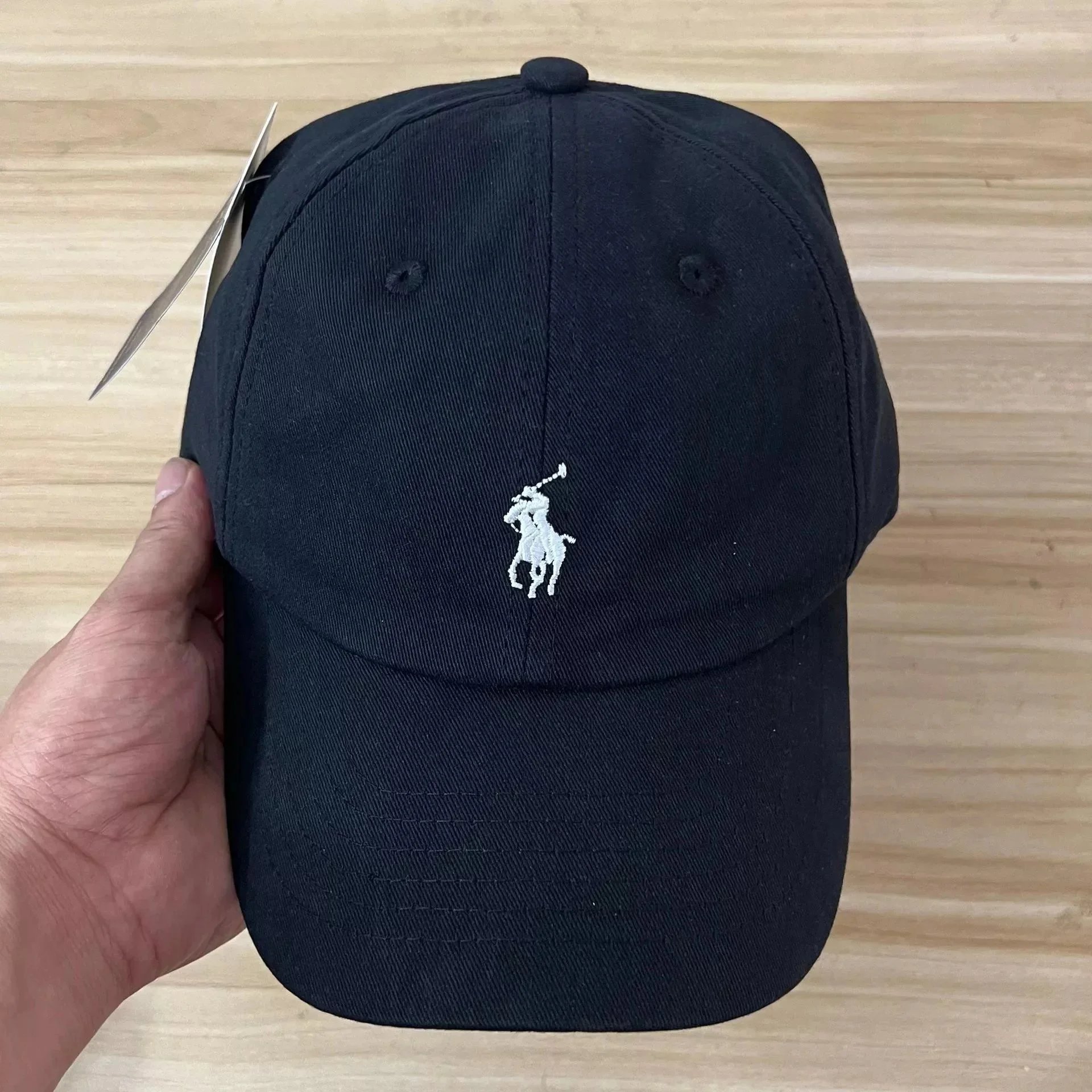 黑白POLO