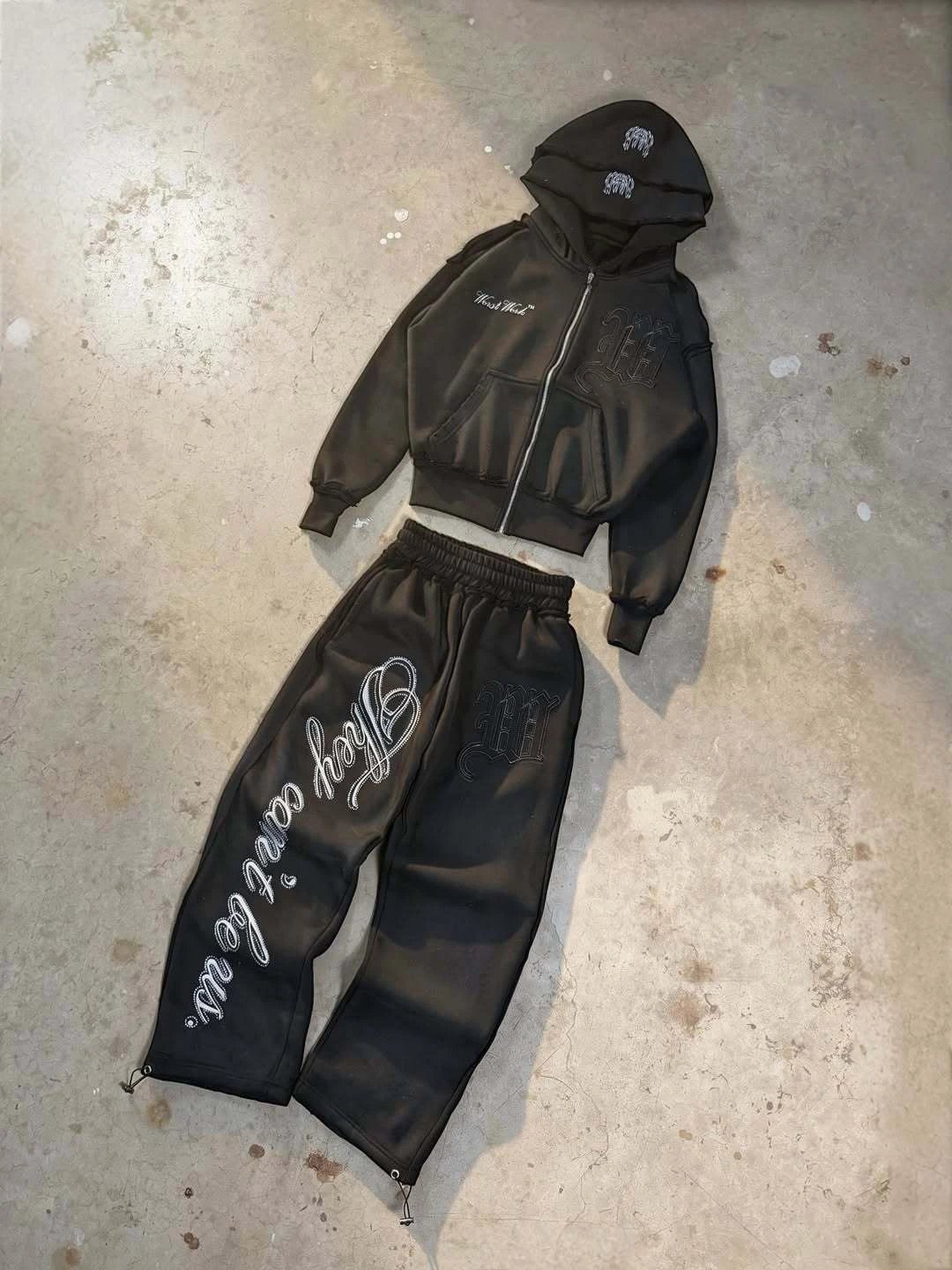 黑色烫钻套装