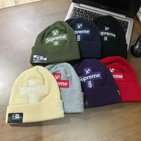 Supreme x New Era Patch Beanie