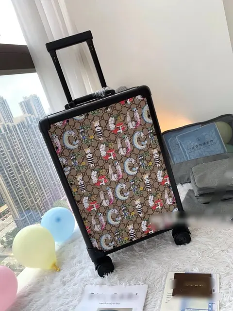 Gucci GG Supreme Print Suitcase