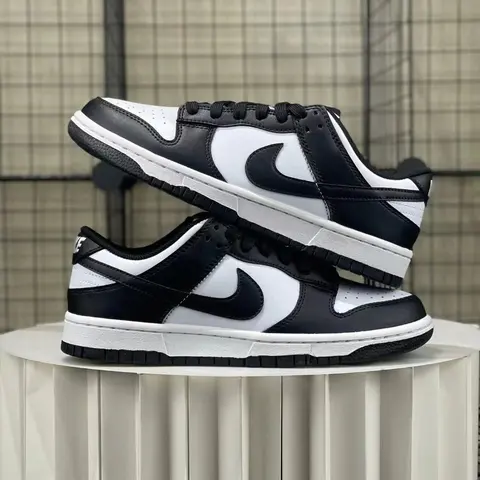 Nike Dunk Low Black White